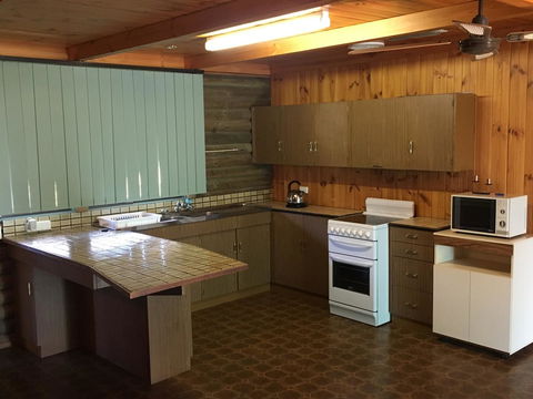 Shangri La Moonta Bay - Accommodation ACT 12