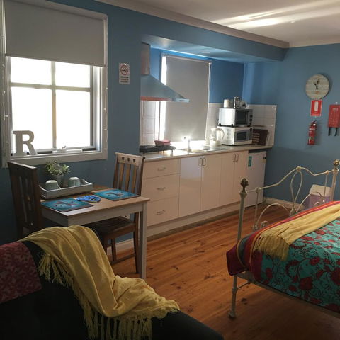 KI Dragonfly Guesthouse - Accommodation ACT 11