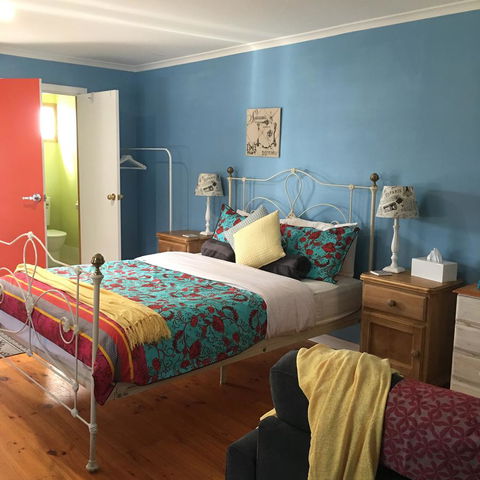 KI Dragonfly Guesthouse - Accommodation ACT 7