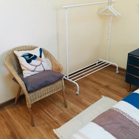 KI Dragonfly Guesthouse - Accommodation ACT 19