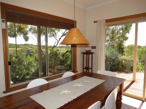 Edge Of Innes - Accommodation ACT 1