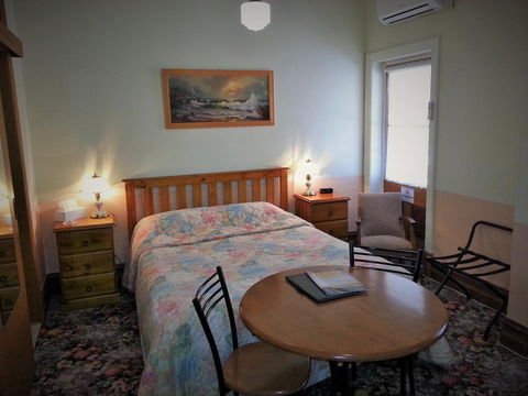 Sonbern Lodge Motel - Accommodation ACT 14
