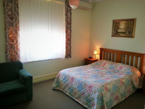 Sonbern Lodge Motel - Accommodation ACT 11