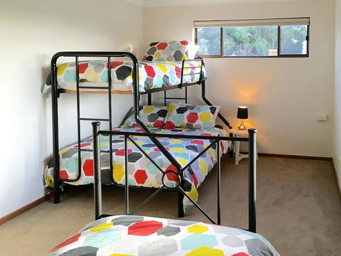 Seacroft - Accommodation ACT 17