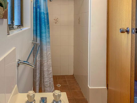 Seacroft - Accommodation ACT 11