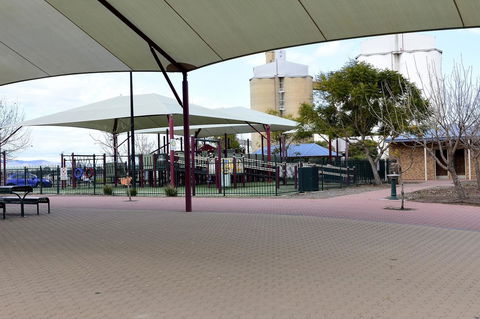 Travelway Motel - Accommodation ACT 28