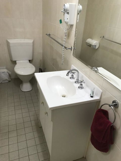 Travelway Motel - Accommodation ACT 5