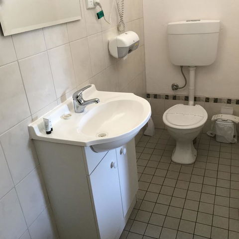 Travelway Motel - Accommodation ACT 1