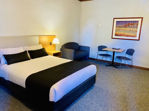 Desert Cave Hotel - Accommodation ACT 19
