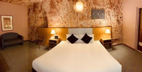 Desert Cave Hotel - Accommodation ACT 2