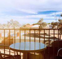 Desert Cave Hotel - Accommodation ACT