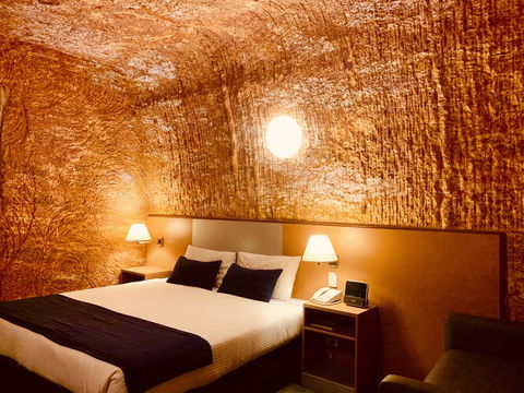 Desert Cave Hotel - Accommodation ACT 13