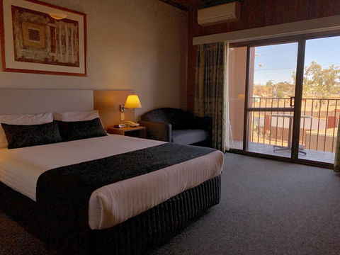 Desert Cave Hotel - Accommodation ACT 20