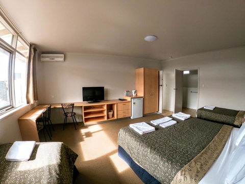 Highway One Motel - Accommodation ACT 31