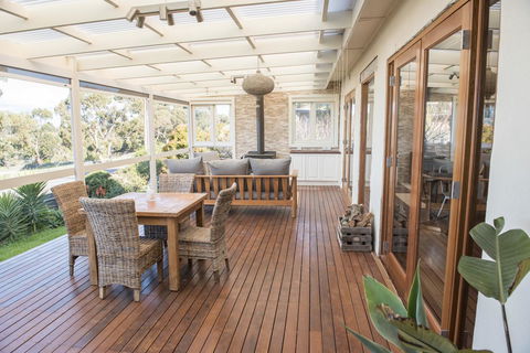 Port Lincoln Seaside Home - Accommodation ACT 9