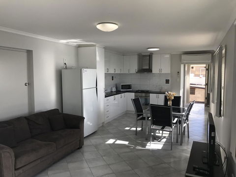Beachside & Jetty View Apartment 6 - Captain\'s Apt - Accommodation ACT 17