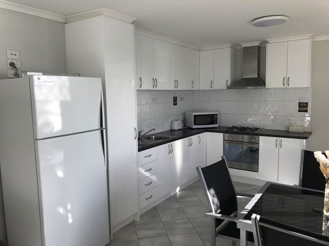 Beachside & Jetty View Apartment 6 - Captain\'s Apt - Accommodation ACT 19