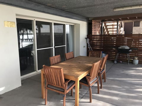 Beachside & Jetty View Apartment 6 - Captain\'s Apt - Accommodation ACT 38