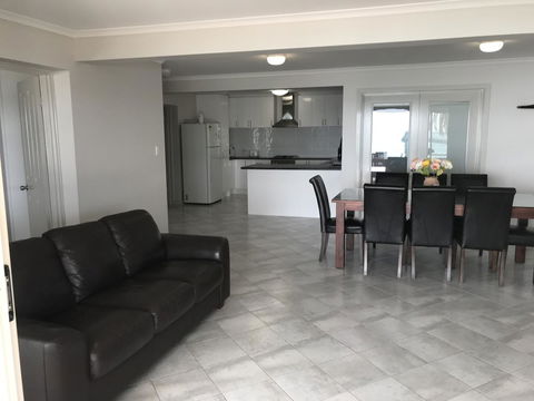 Beachside & Jetty View Apartment 6 - Captain\'s Apt - Accommodation ACT 32
