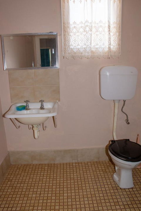 Kimba Units - Accommodation ACT 3