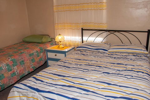 Kimba Units - Accommodation ACT 13