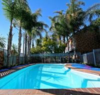 Cattlemans Country Motor Inn  Serviced Apartments - Accommodation ACT