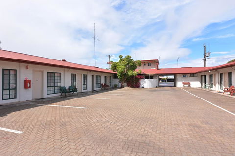 Motel Poinsettia - Accommodation ACT 7