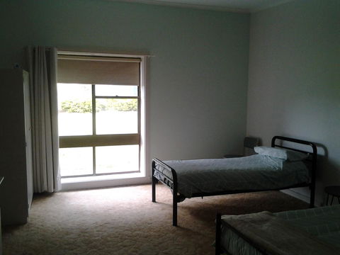 Hilltop Escape - Accommodation ACT 4
