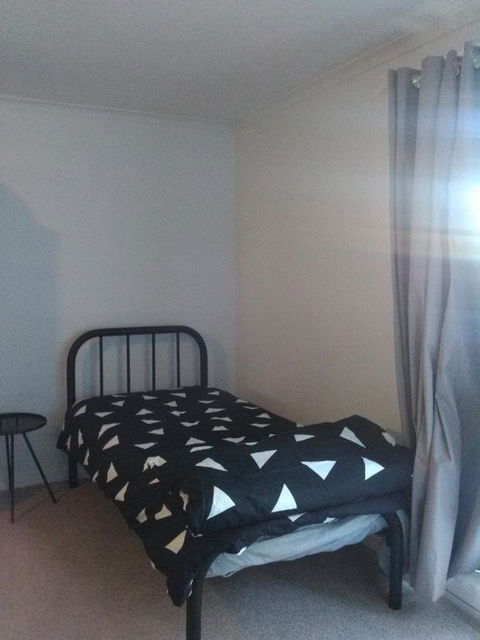 Hilltop Escape - Accommodation ACT 13