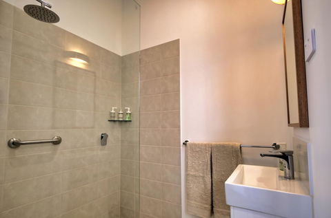 Cloudscape Apartment No 2 - Accommodation ACT 5