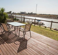 Waterfront on Jefferson at Wellington Marina SA - Accommodation ACT