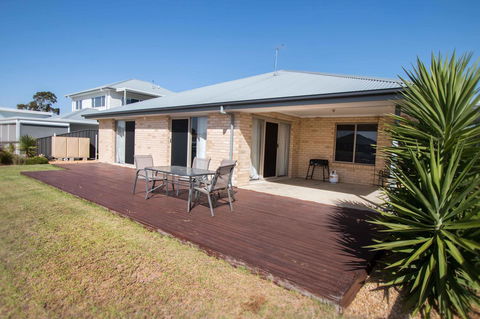 Waterfront On Jefferson, At Wellington Marina, SA - Accommodation ACT 20