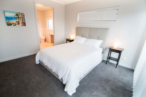 Wellington Lake Retreat - Accommodation ACT 15