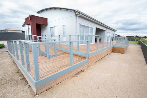 Wellington Lake Retreat - Accommodation ACT 20