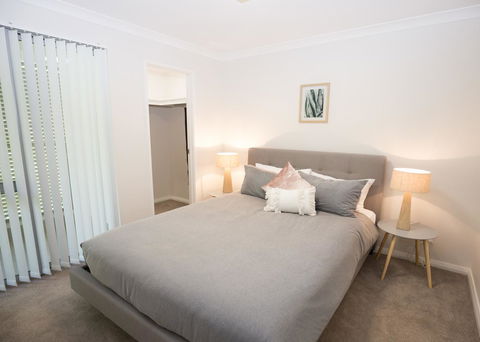 Yaran Suites - Accommodation ACT 9