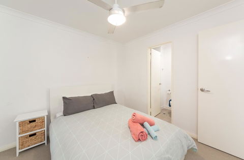 Yaran Suites - Accommodation ACT 39