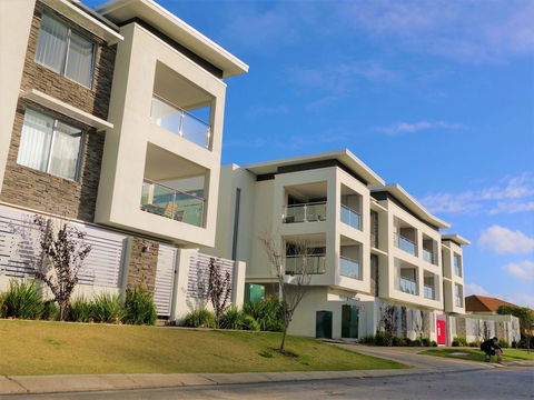 Yaran Suites - Accommodation ACT 31