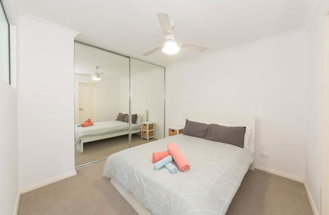 Yaran Suites - Accommodation ACT 40
