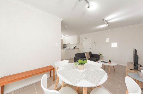 Yaran Suites - Accommodation ACT 29