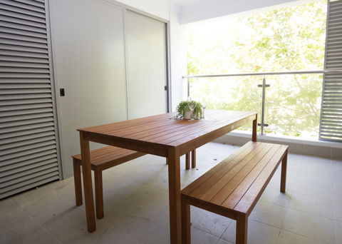 Yaran Suites - Accommodation ACT 10