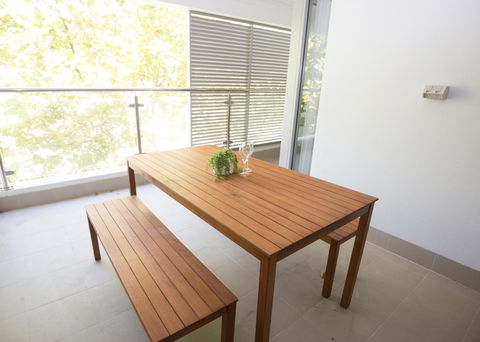 Yaran Suites - Accommodation ACT 4