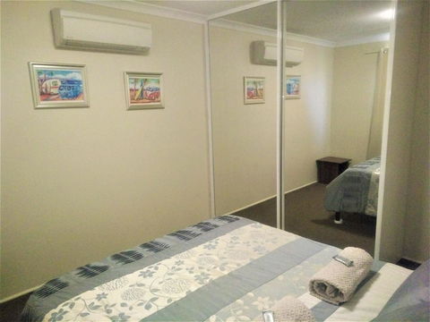 Kanga Cottage - Accommodation ACT 12