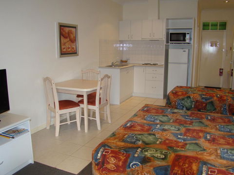 Dunsborough Central Motel - Accommodation ACT 10