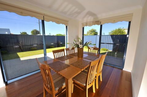 Palm Beach Manor - Accommodation ACT 5