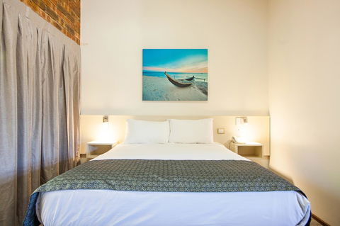 Leisure Inn Hotel Rockingham - Accommodation ACT 26