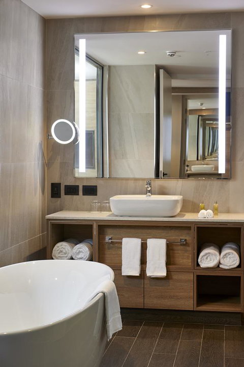 Doubletree By Hilton Perth Northbridge - Accommodation ACT 17