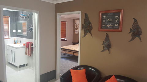 Whitlock Stays - Accommodation ACT 5