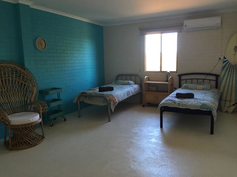 Surf Shack - Accommodation ACT 5