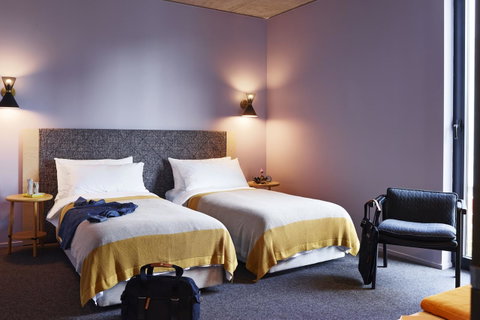 Alex Hotel - Accommodation ACT 10