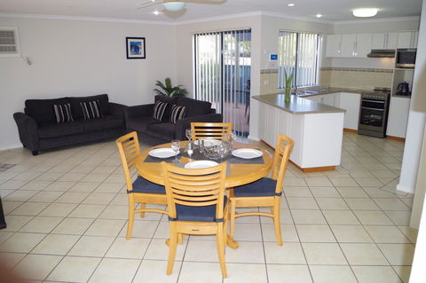 Kalbarri Blue Ocean Villas - Accommodation ACT 5